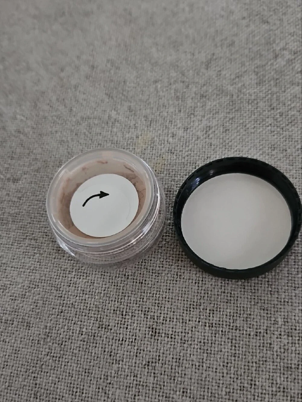 bareMinerals Multi-Tasking Minerals SPF 20 Sunscreen Travel-Friendly Makeup Jar